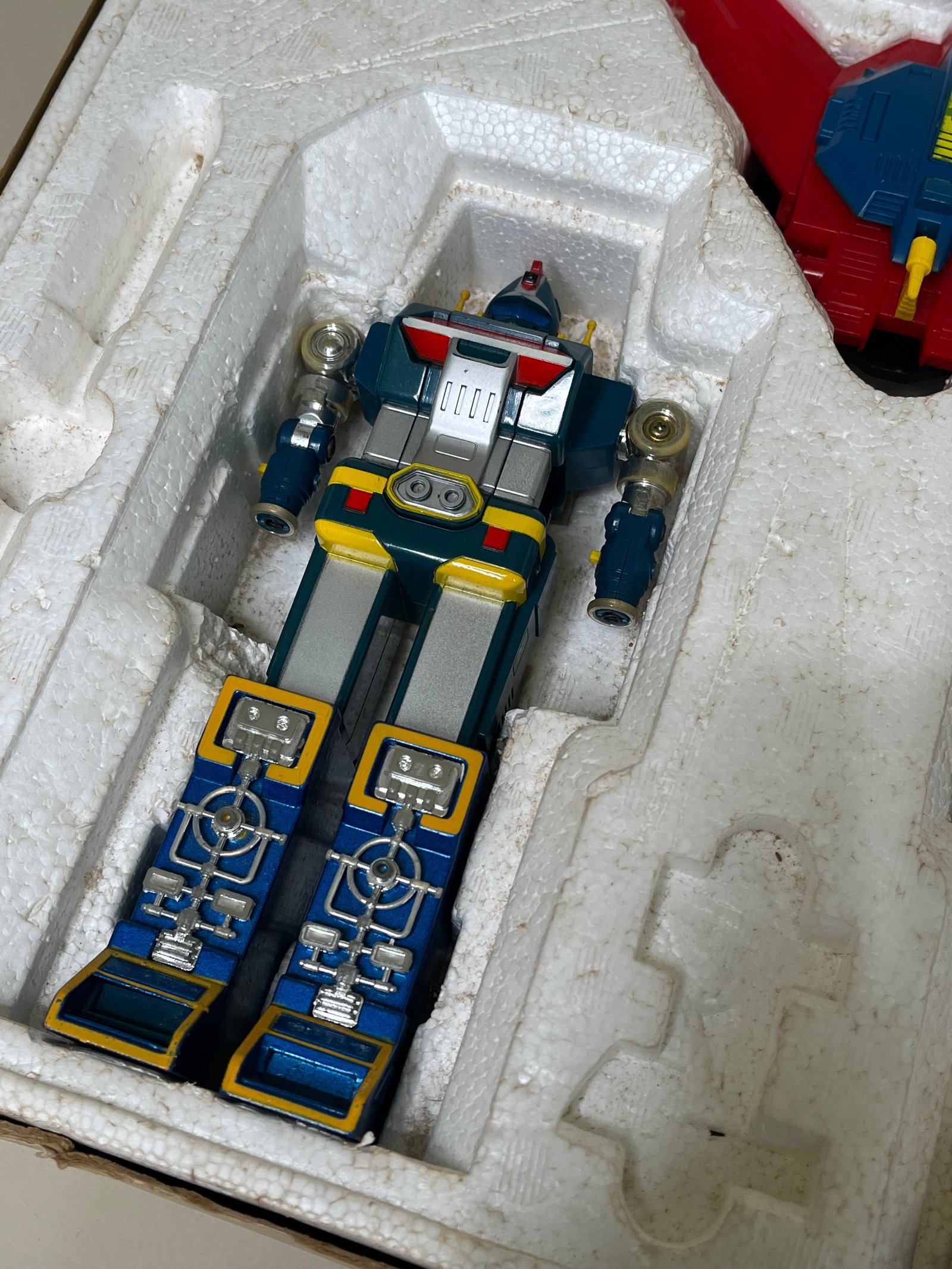 DX Chogokin Space Emperor God Sigma vue 5