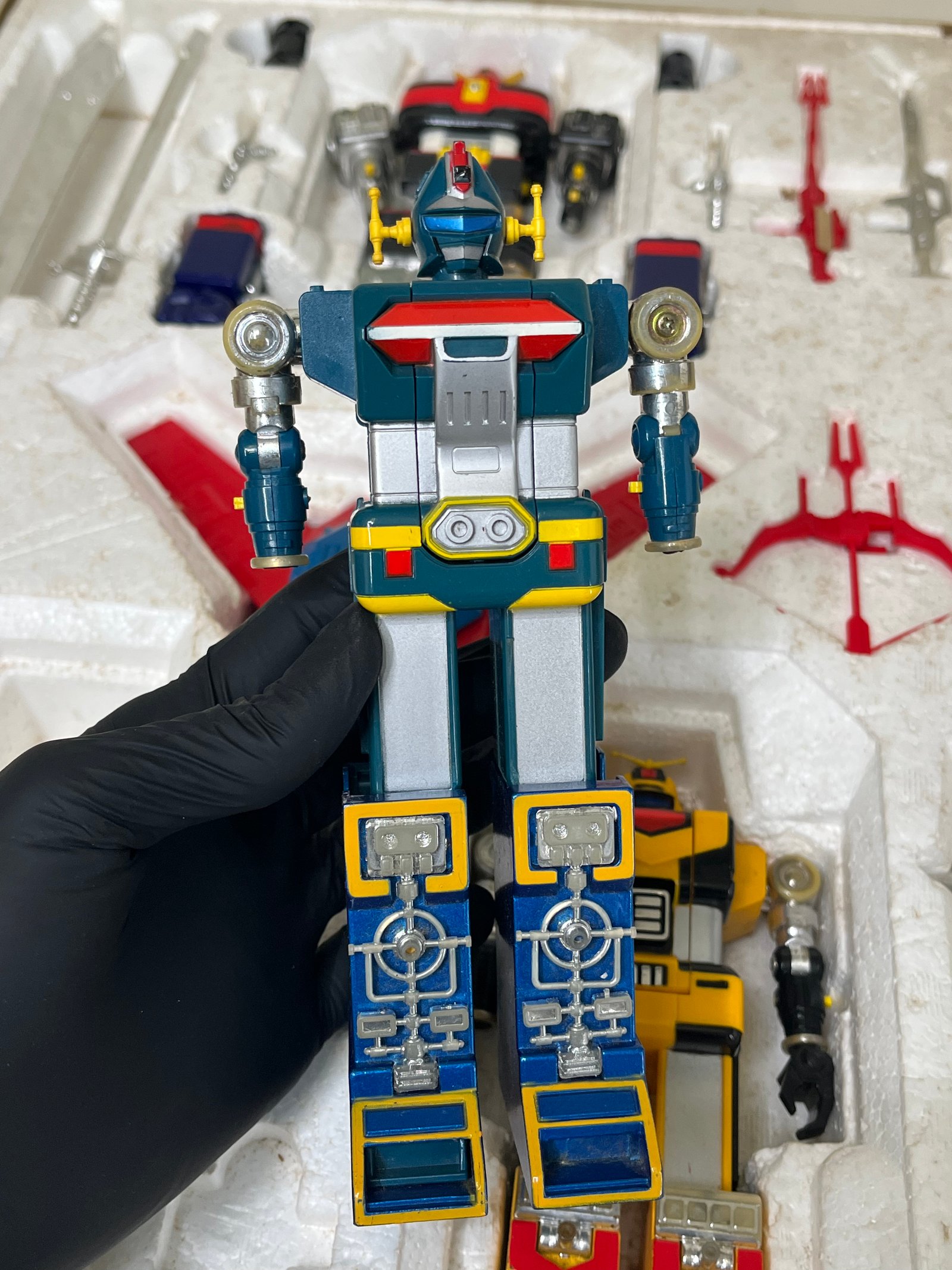 DX Chogokin Space Emperor God Sigma vue 6