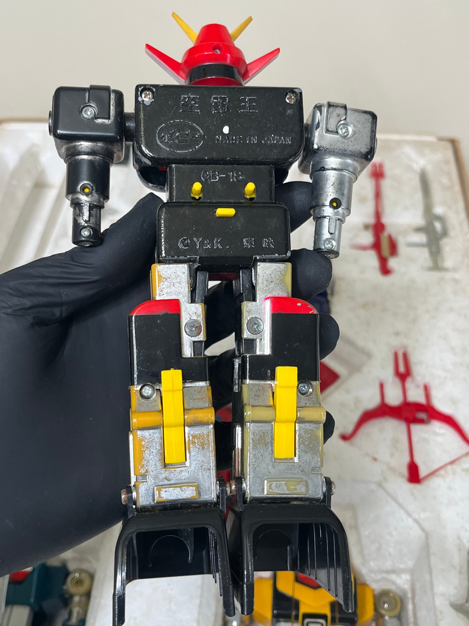 DX Chogokin Space Emperor God Sigma vue 9