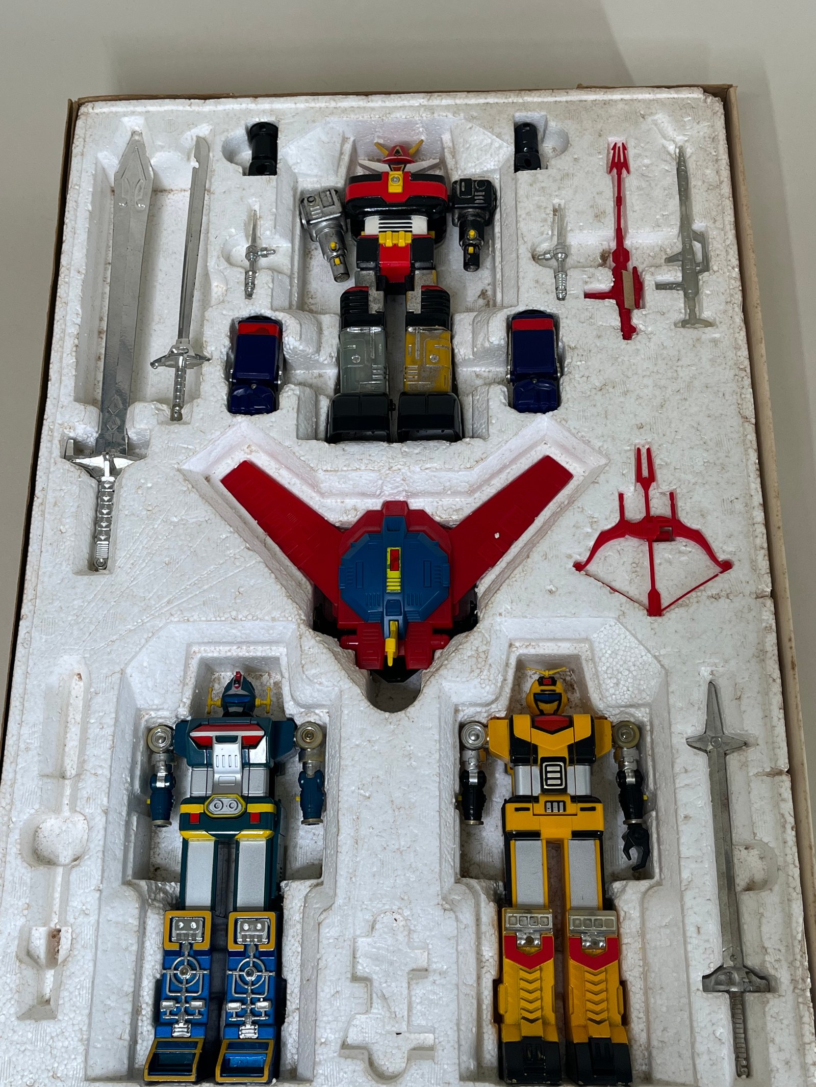 DX Chogokin Space Emperor God Sigma vue 10