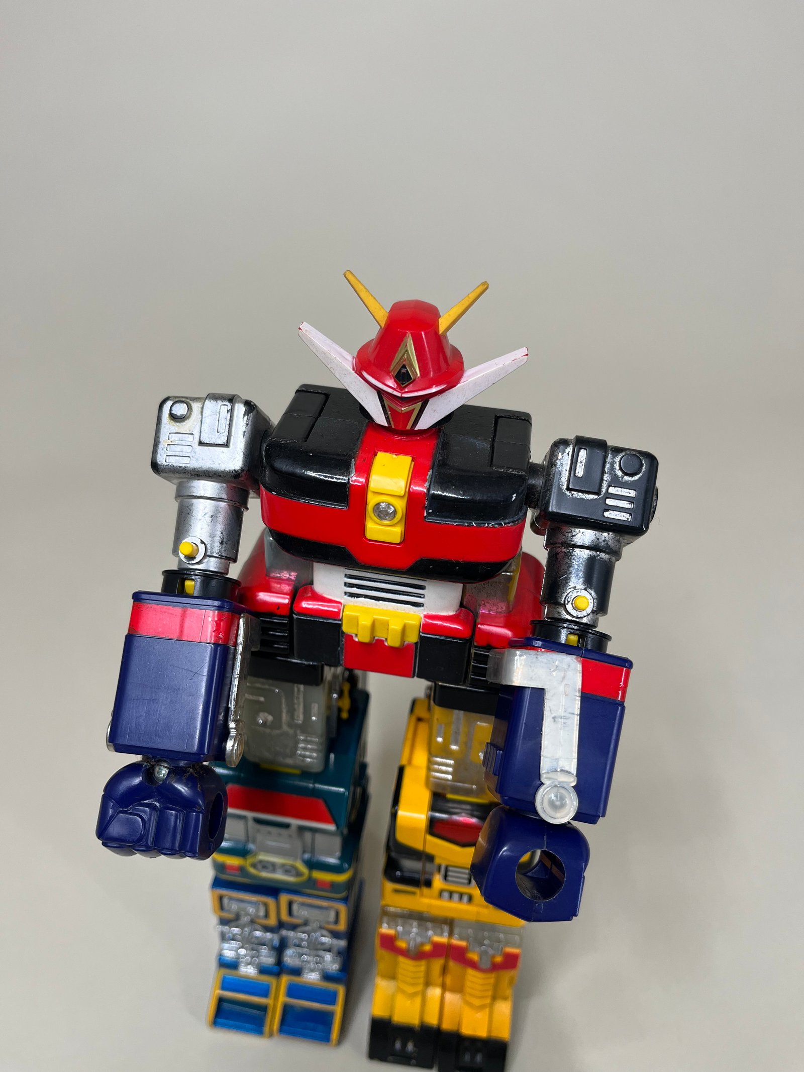 DX Chogokin Space Emperor God Sigma vue 15